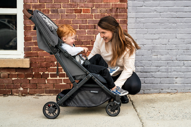 Best Travel Stroller: The Ultimate Guide for Parents Who Travel Smart